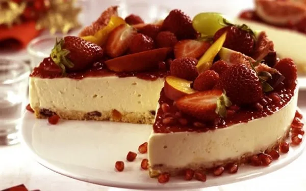 Torta Gelada de Panetone e Frutas