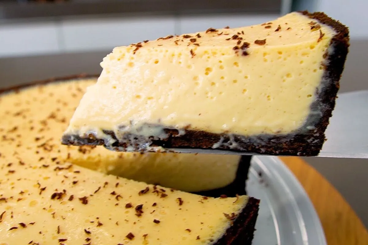 Torta mousse de maracujá: o doce super cremoso e refrescante