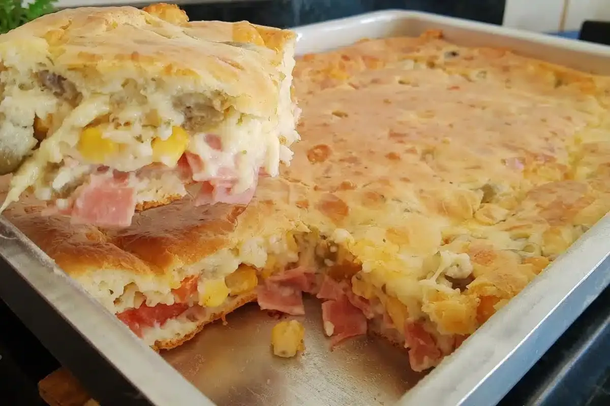 Torta napolitana super recheada e cremosa: essa massa é supe