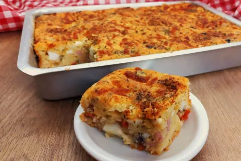 Torta portuguesa completa: essa massa é tão macia que desman