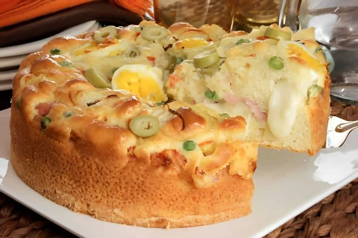 Torta portuguesa de liquidificador uma delícia que fica pron