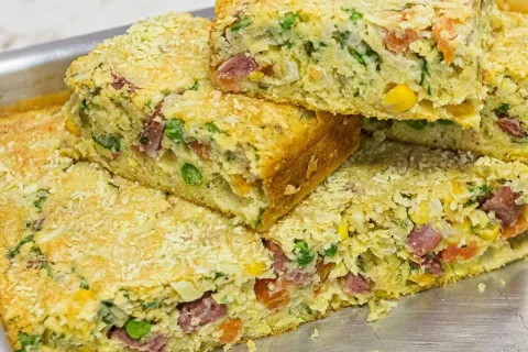 Torta salgada caipira: tão gostosa que dá vontade de comer o