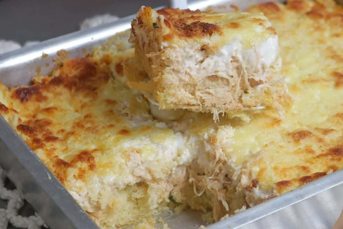 Torta salgada de massa mole bem fofinha, feita com creme de