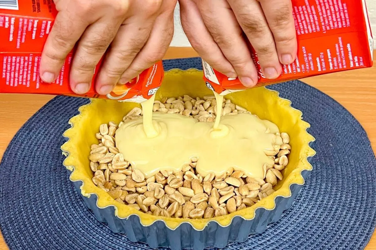 Tortelete de leite condensado com amendoim, fácil e perfeita