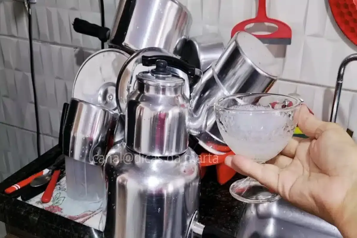 Use esse brilha alumínio caseiro depois do almoço e deixe su