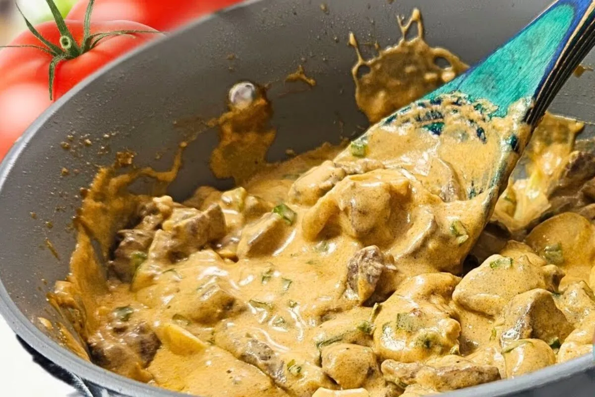 Veja como acertar no ponto do strogonoff de carne e deixar i