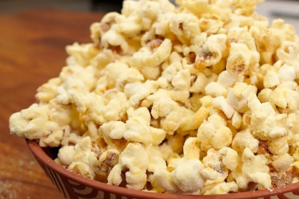 Veja como fazer pipoca de leite ninho que você sempre teve v