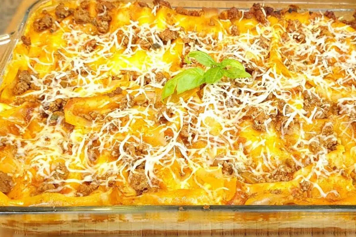 Veja como fazer uma deliciosa lasanha para 8 pessoas no seu