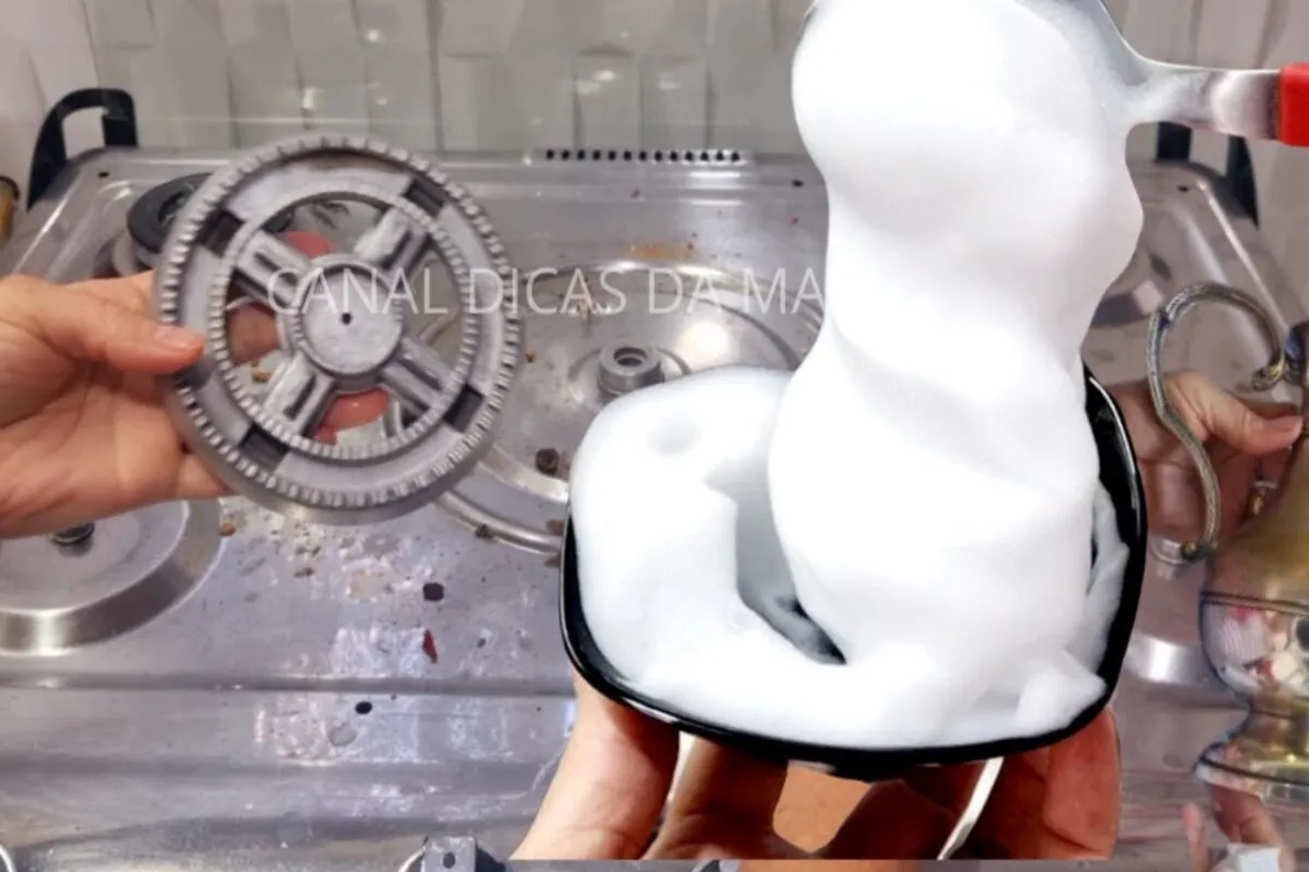 Veja como fazer uma espuma para limpar fogão que tira toda a