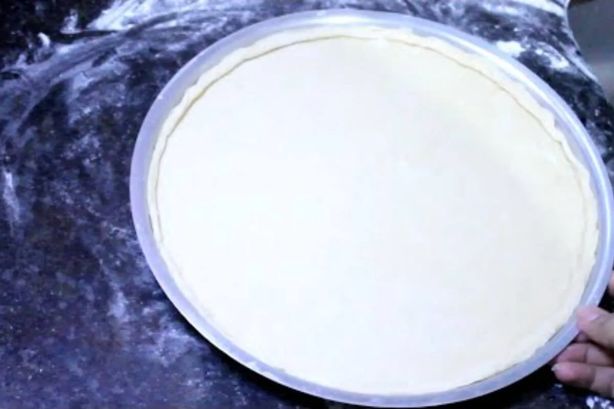 Veja como fazer uma massa de pizza caseira igual de pizzaiol