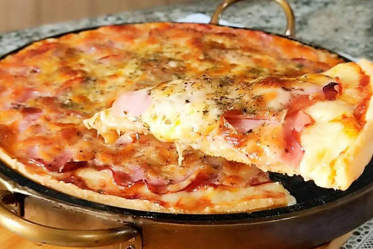 Veja como fazer uma massa para pizza fácil e perfeito com ap
