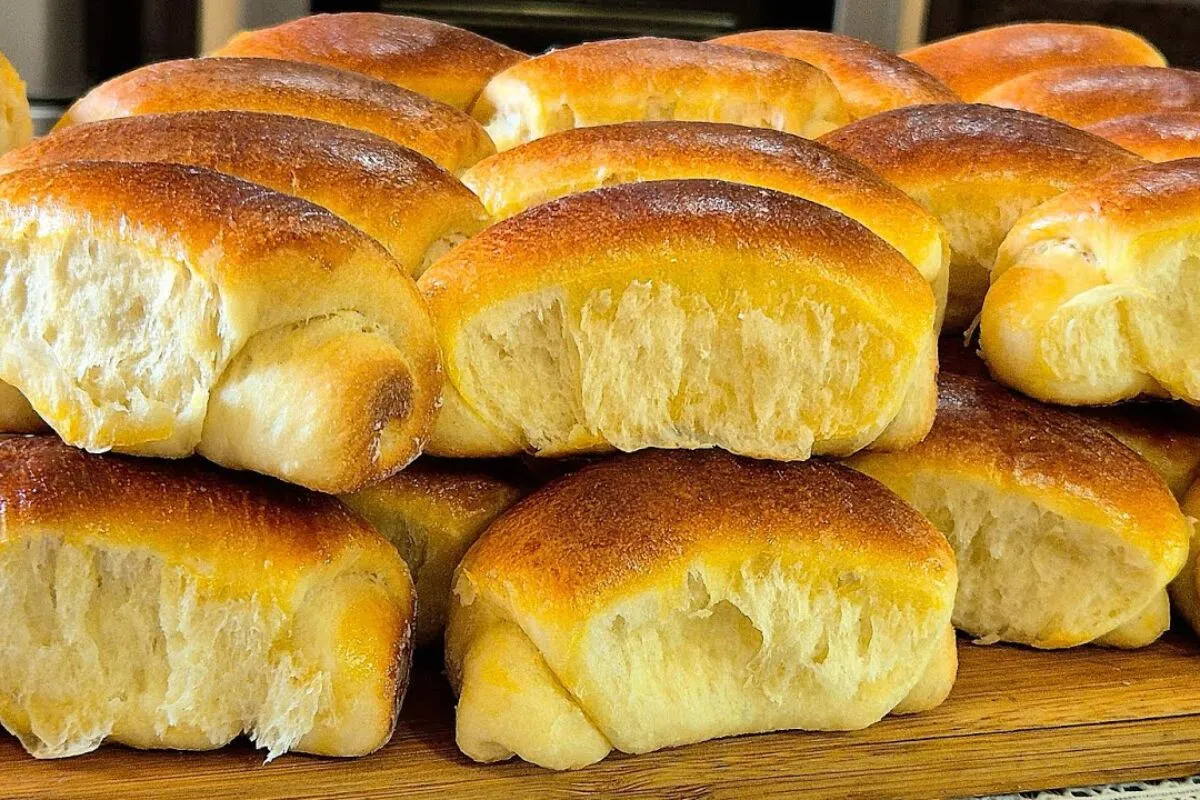 Veja como preparar bisnaguinha caseira que fica fofinha e ma