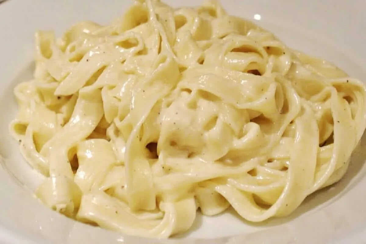 Veja o jeito mais fácil e gostoso de preparar macarrão alho