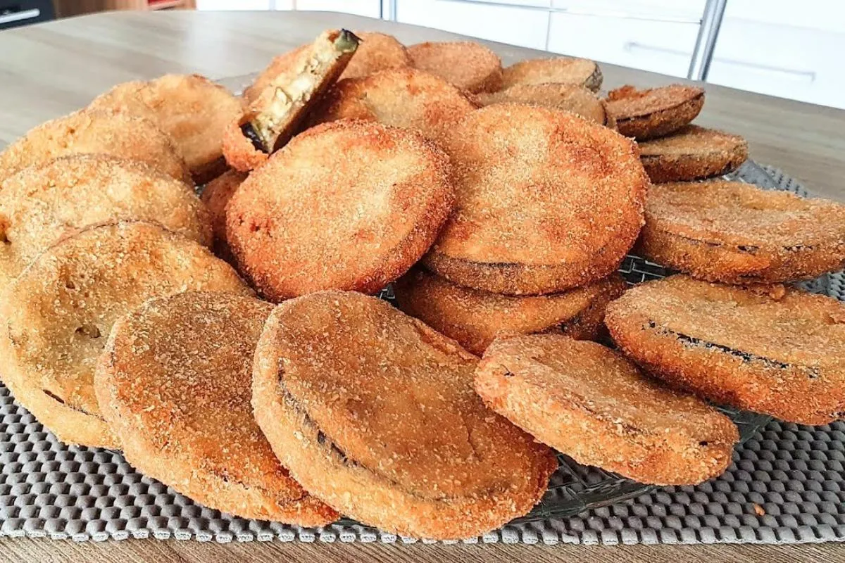 Veja qual é o segredo para a berinjela à milanesa não ficar