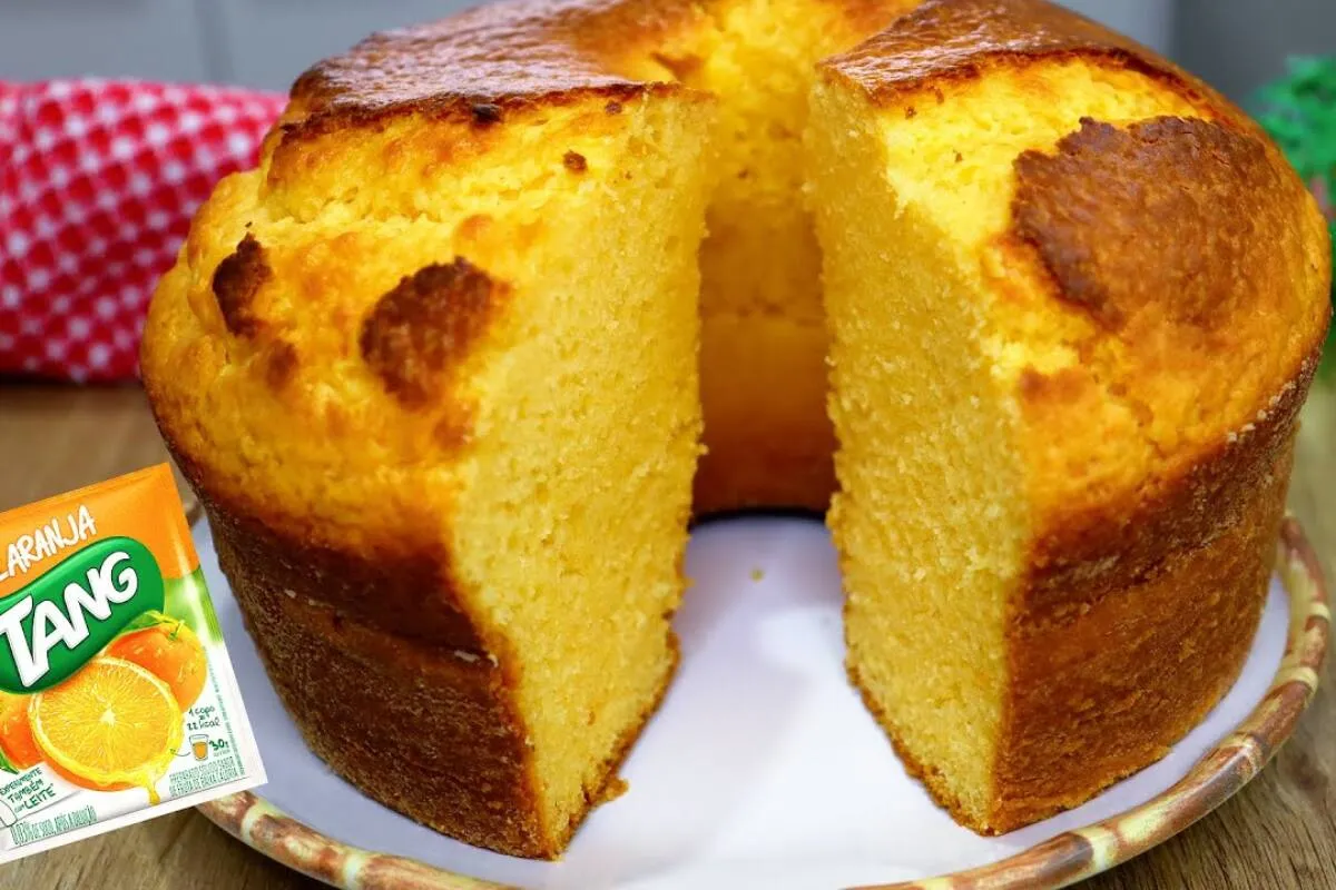 Você vai adorar essa versão de bolo de laranja com suco tang