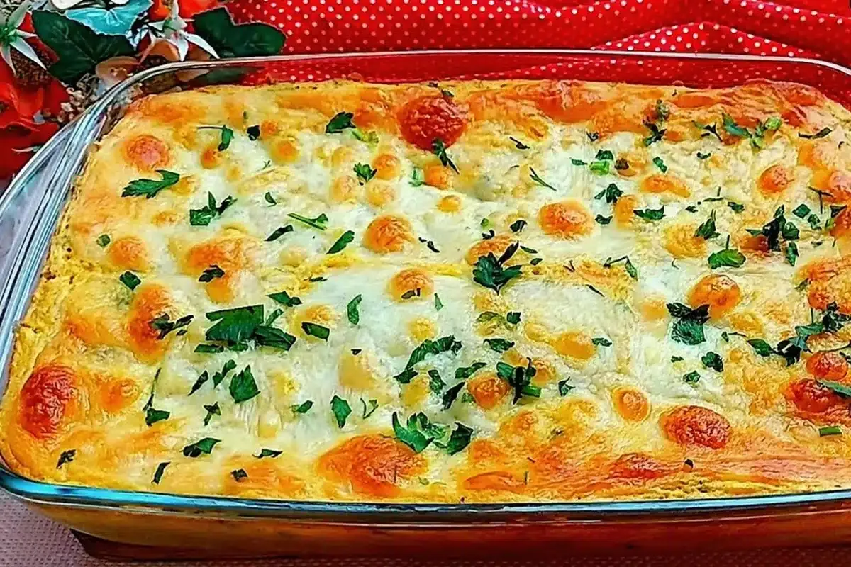 Você vai amar essa torta de tapioca com frango no lanche ou