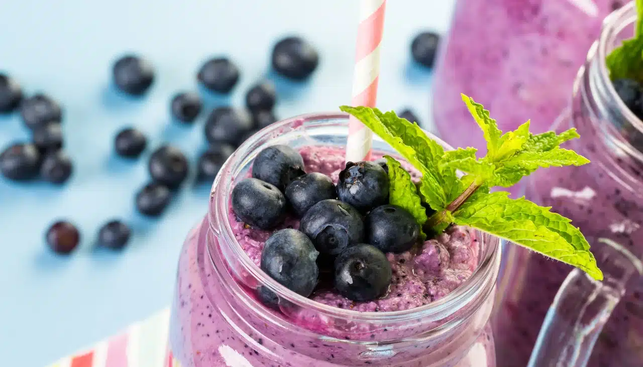 Smoothie Proteico com frutas vermelhas - Receitas Agora