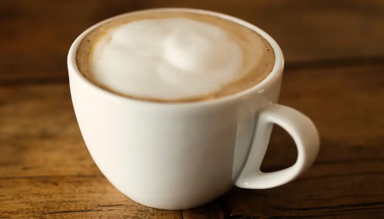 Cappuccino caseiro cremoso: aprenda a receita e dicas imperdíveis!