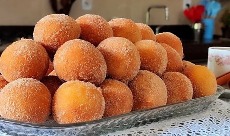 Bolinho de Chuva Perfeito - Receitas Rápidas e Fáceis