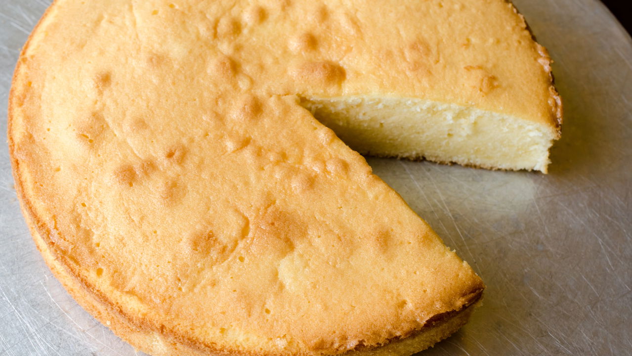 Bolo de Trigo com Queijo Ralado Simples e Gostoso de Fazer