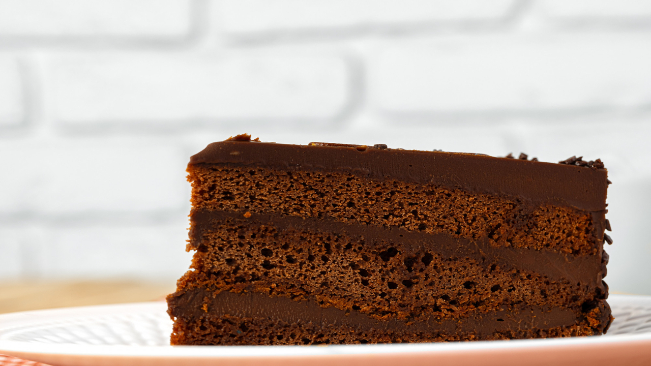 Como Fazer Bolo de Chocolate de Liquidificador em 10 Minutos