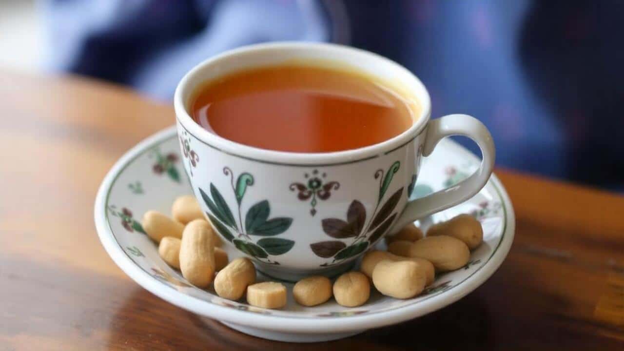 Chá de Amendoim A Bebida Cremosa e Aconchegante que Vai Aquecer Seus Dias