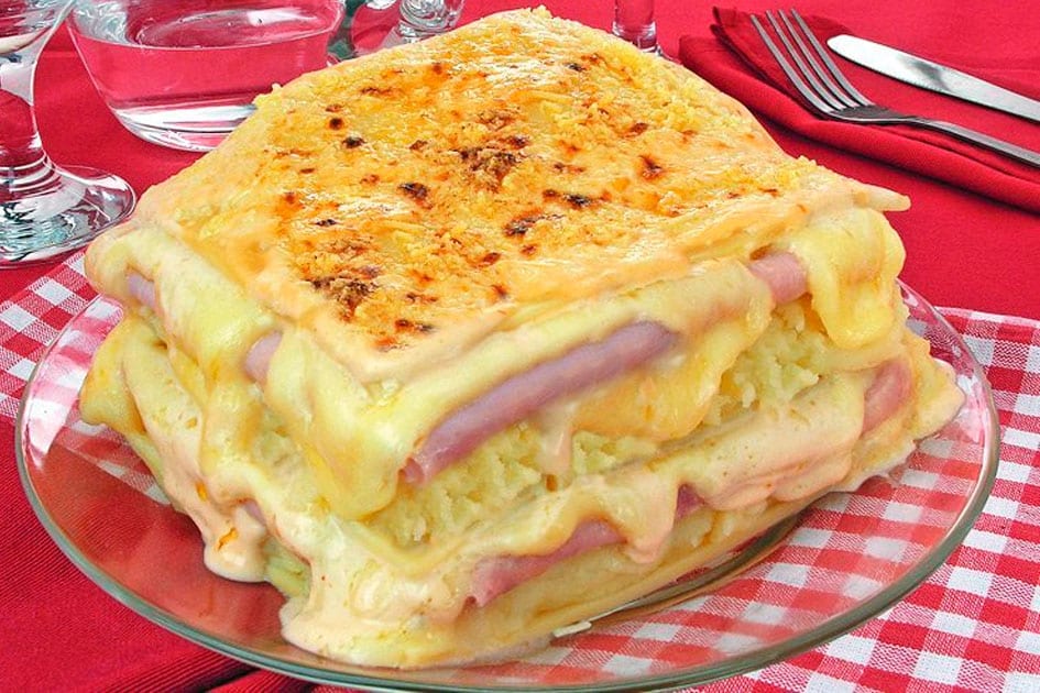 Lasanha de batata com molho branco confira já esta receitinha