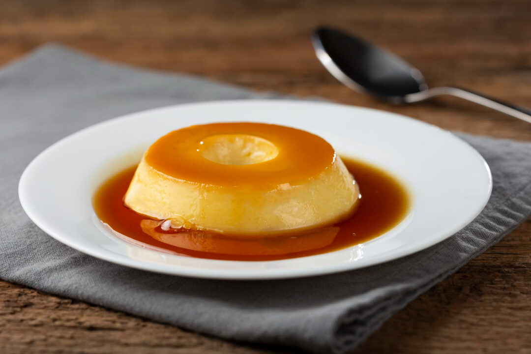 Pudim Cremoso com Calda de Caramelo: Receita Simples