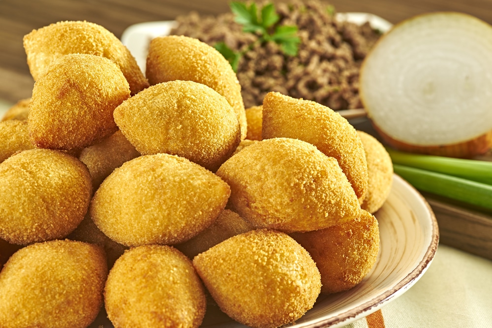 Receita de Bolinhos de Carne Fritos Pequenas Delícias que Encantam o Paladar
