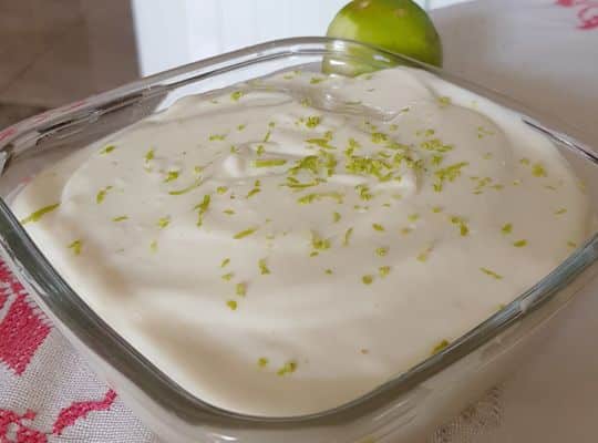 Adoro preparar essa receita prática de Mousse de Limão Rápido Faça a sua