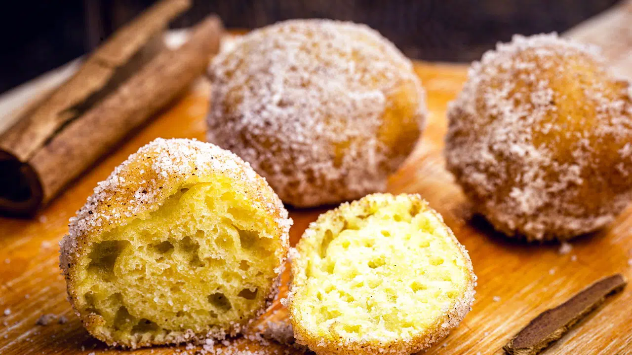 A Melhor Receita de Bolinho de Chuva com Fubá que Você Vai Encontrar