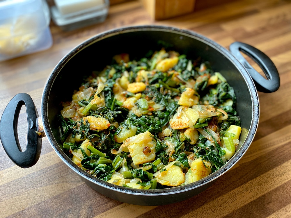 Acelga Refogada com Batatas: Um Toque de Sabor na Sua Mesa