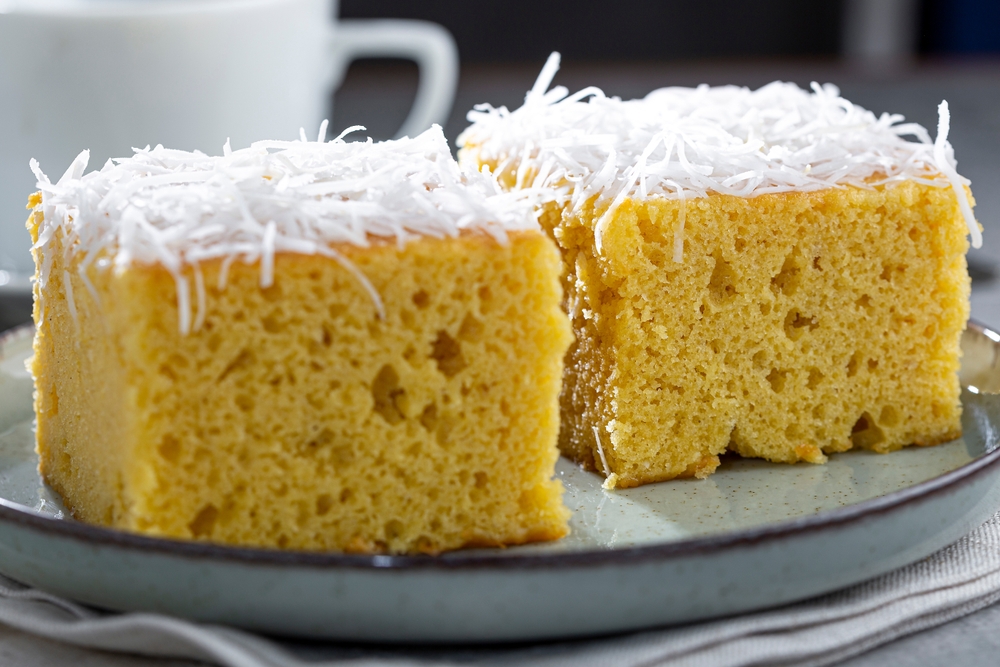 Faça esse Bolo de fubá com leite de coco fácil