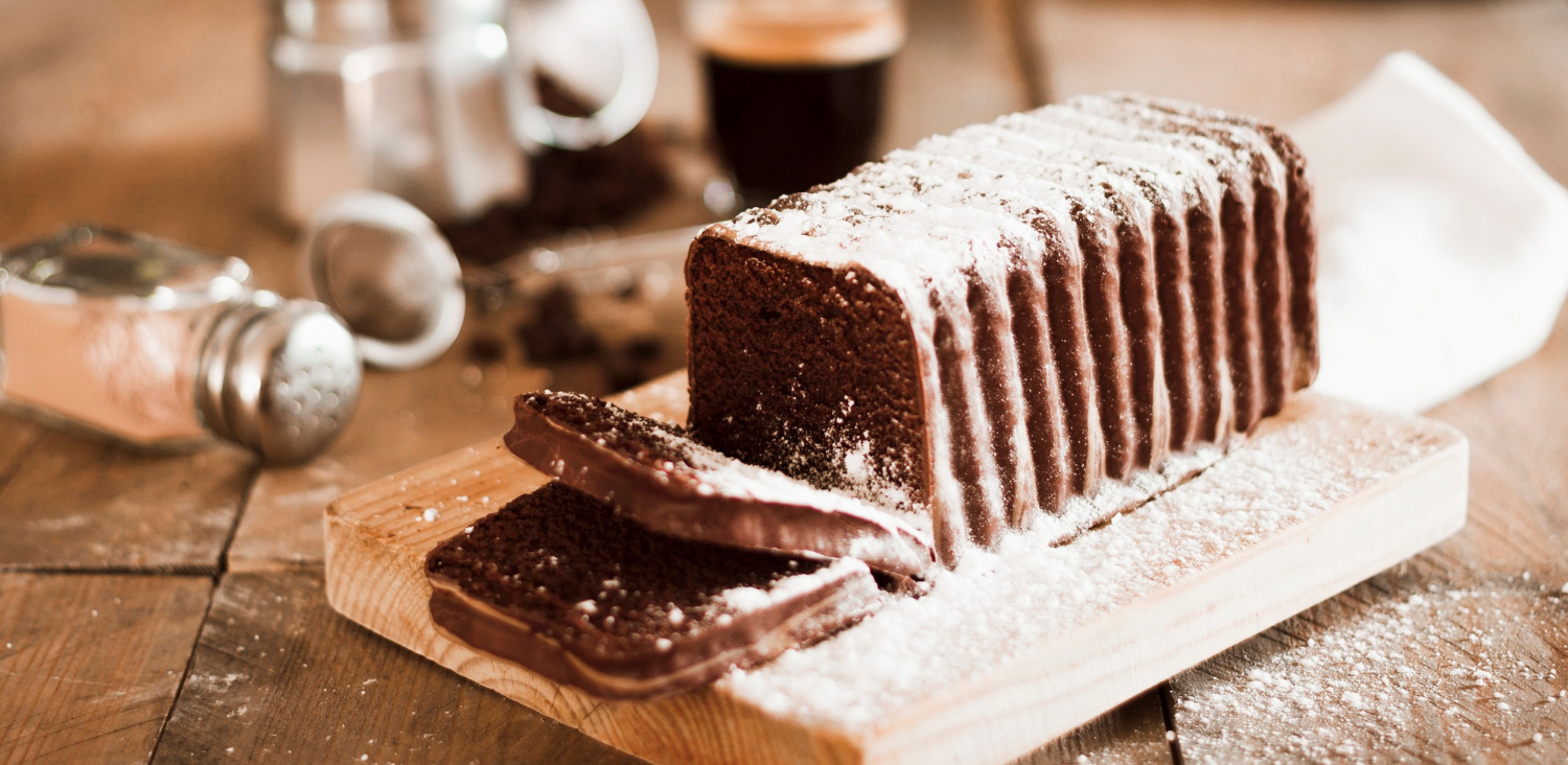 Como Fazer um Bolo de Chocolate Bem Molhadinho e Irresistível