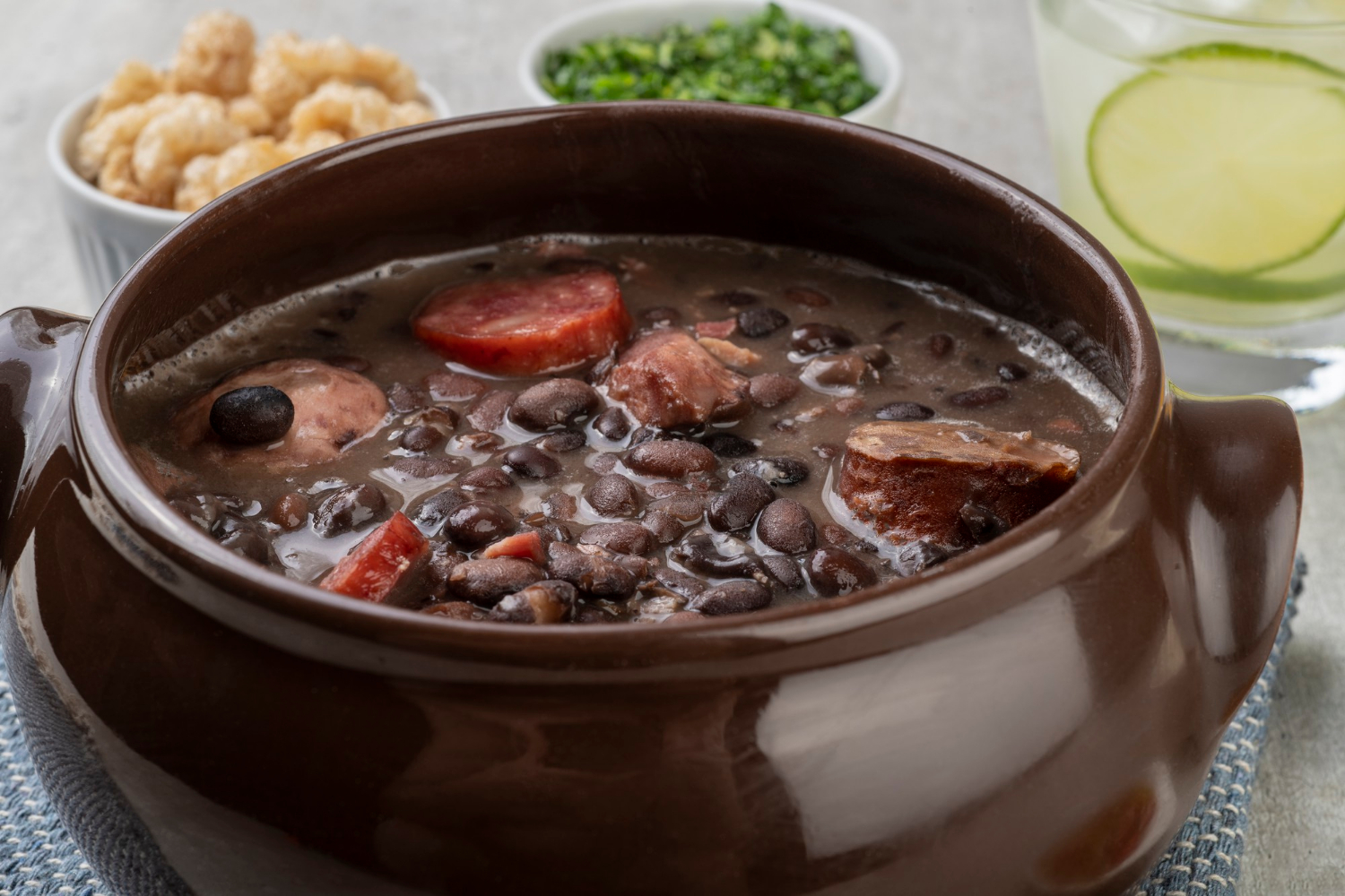 Feijoada para 20 Pessoa - Freepik