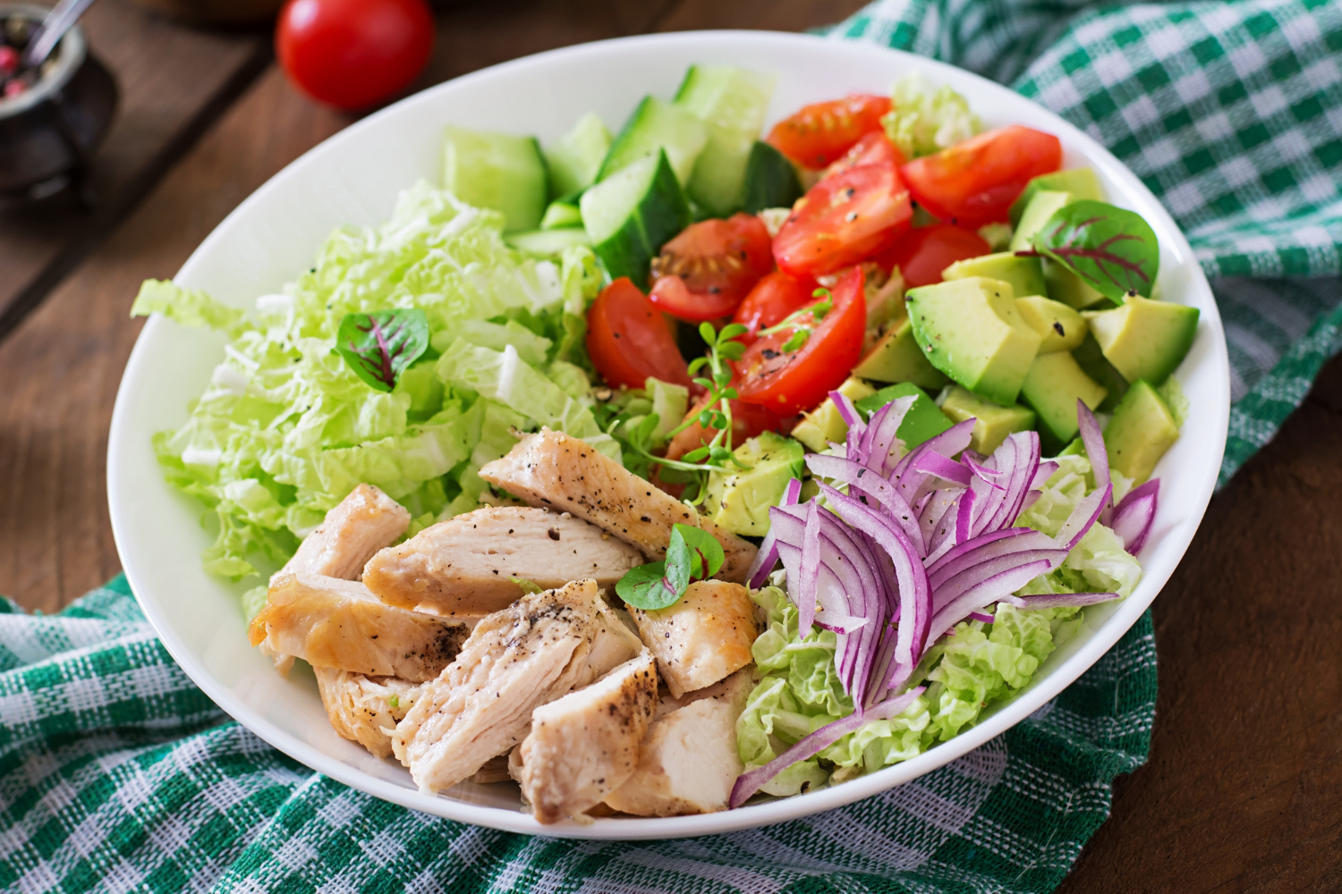 Receita de Salada Tropical com Frutas e Molho Especial