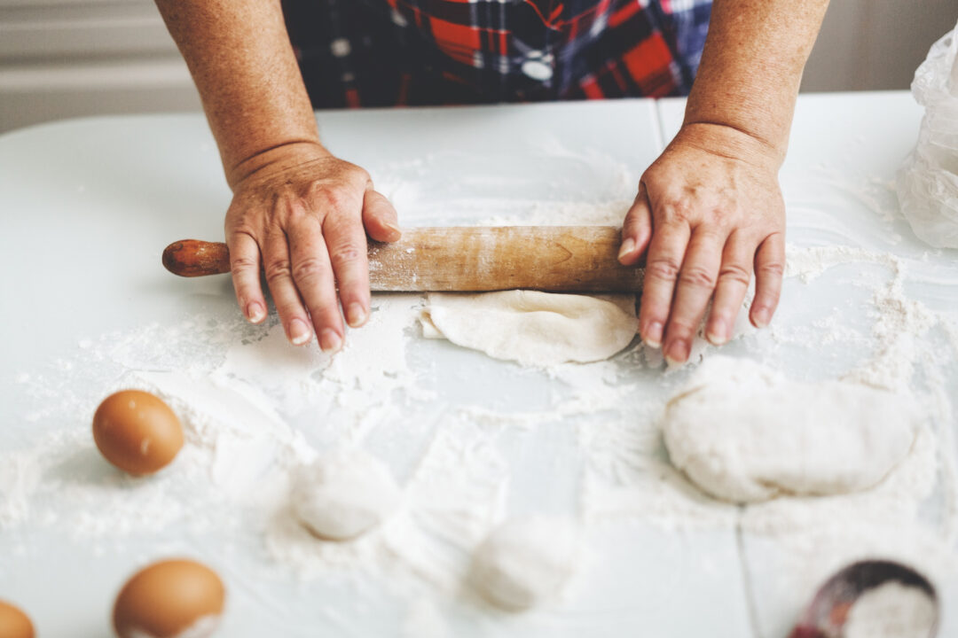 Aprenda a Fazer Massa de Empadão com Ingredientes Simples!