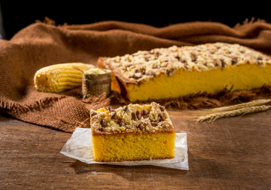 Receita de Cuca com Massa Fofinha e Farofa Doce!