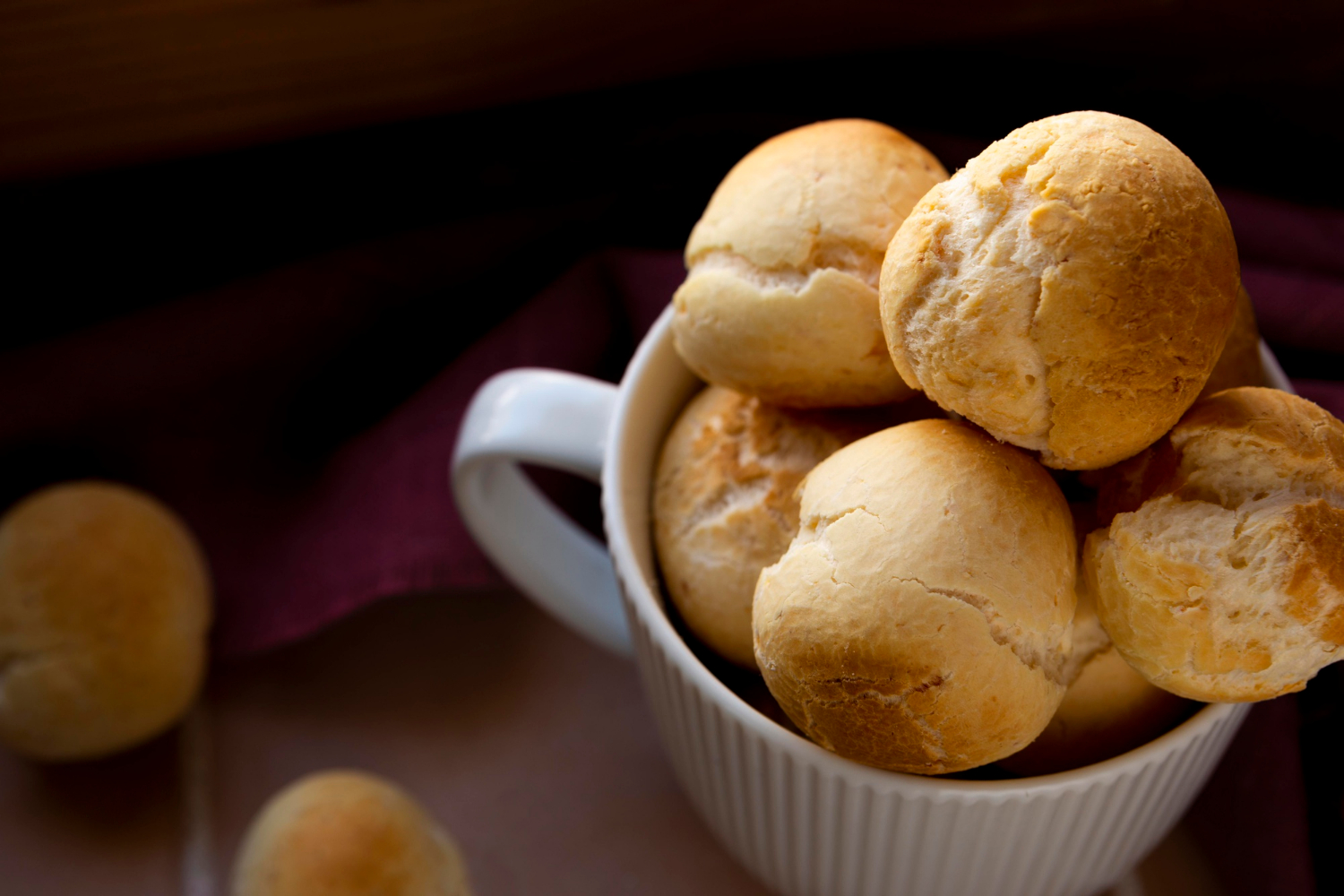 Receita de Pão de Queijo Simples com Gosto de Fazenda