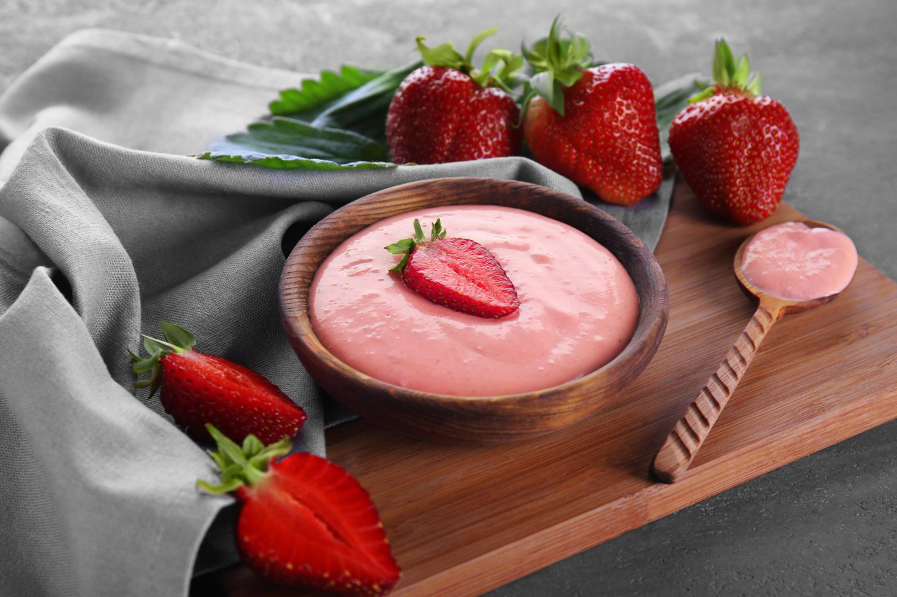 Mousse de Morango com Tang Sem Gelatina e Sem Fogo