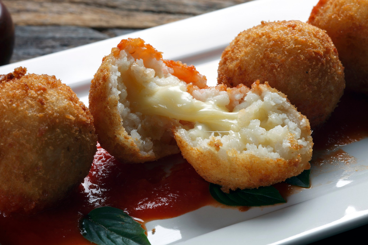 Como Fazer Bolinho de Arroz com Queijo e Sem Desperdício