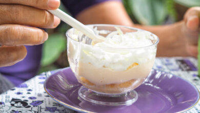 Mousse de Limão Cremosa e Refrescante Igual àquela Sobremesa Gelada de Domingo em Família