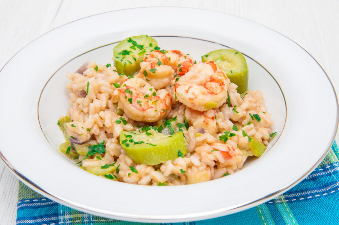 Receita Clássica de Risoto de Camarão com Toque Especial
