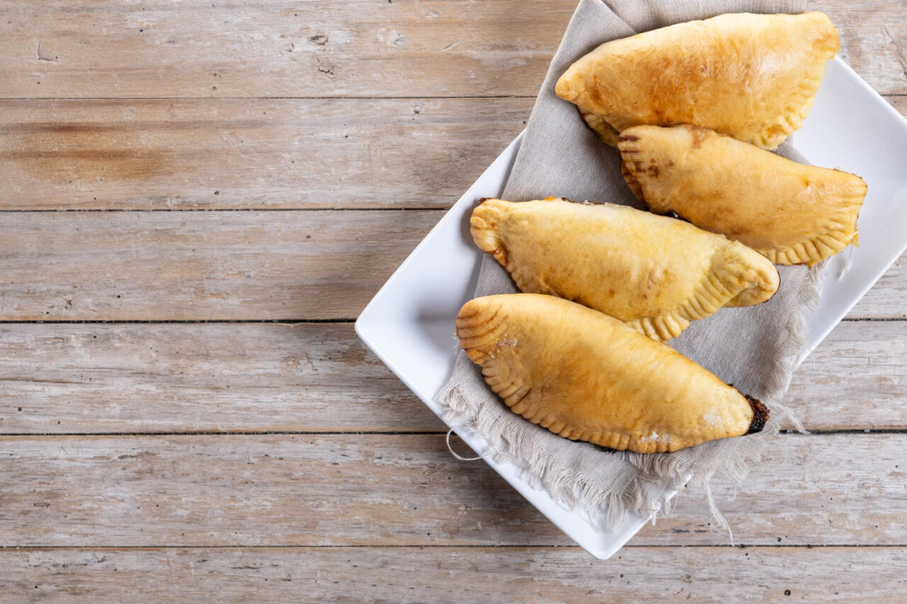 Como Fazer Pastel de Massa Cozida com Sabor de Vó!
