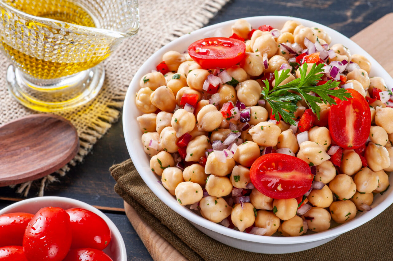 Como Fazer Salada de Grão de Bico em 25 Minutos!