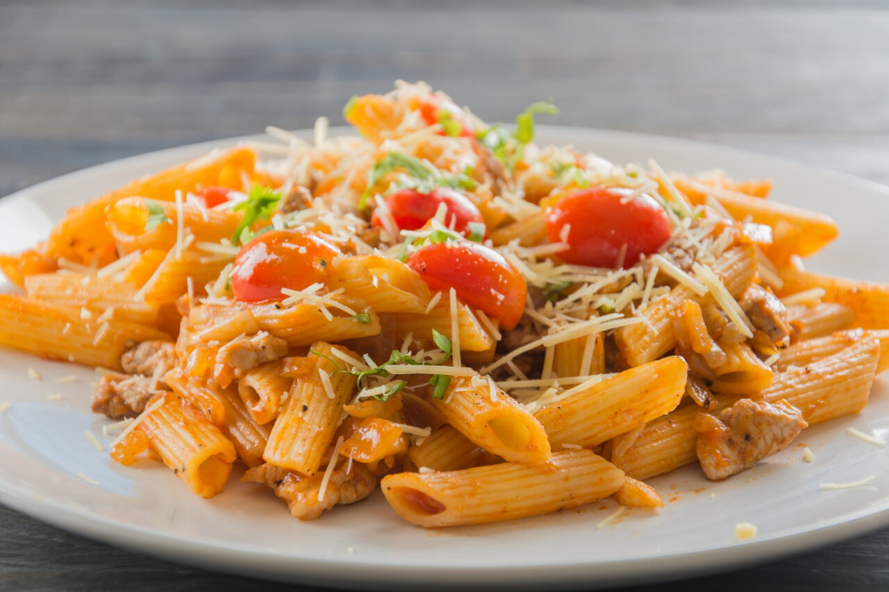 A Melhor Receita de Macarronada Caseira com Molho Vermelho!