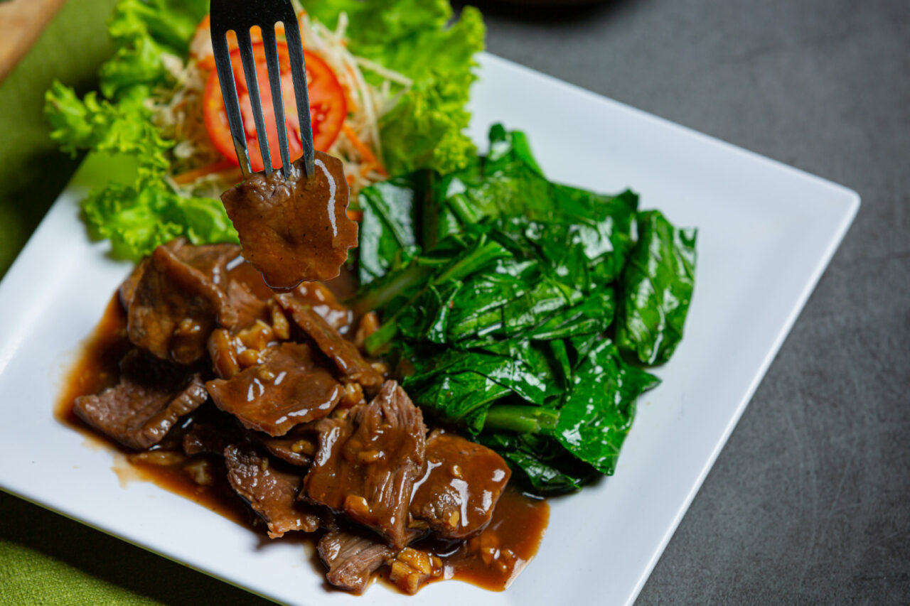 Receita de Lagarto ao Molho Madeira com Champignon Passo a Passo!