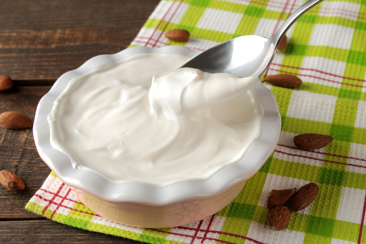 Receita de Iogurte Caseiro Simples que Dá Sempre Certo!!