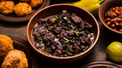 Receita de Feijoada Tradicional Sabor de Domingo Para Reunir a Família