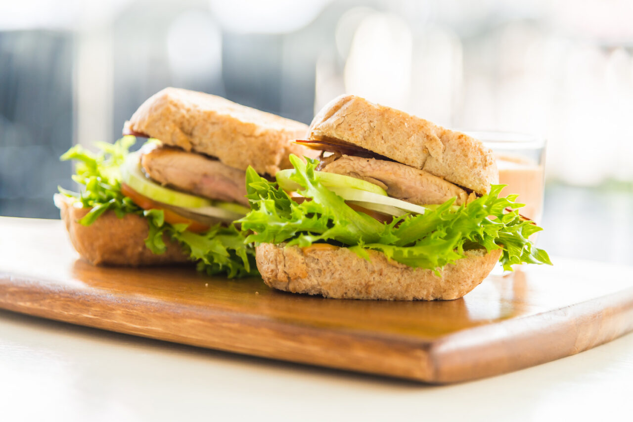 Receita de Sanduíche Natural com Frango ou Atum!